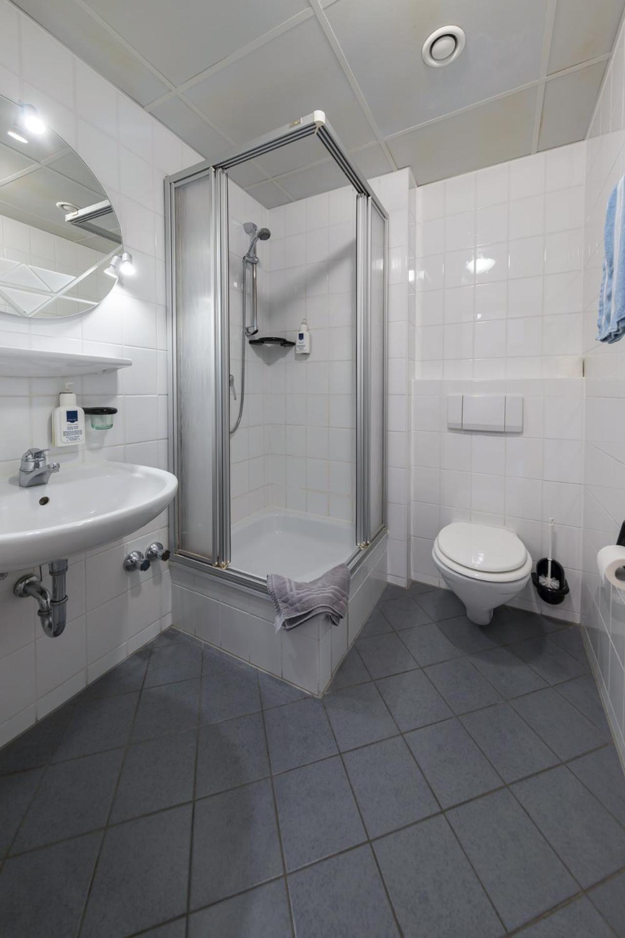 Landhotel Zum Niestetal Ngoại thất bức ảnh