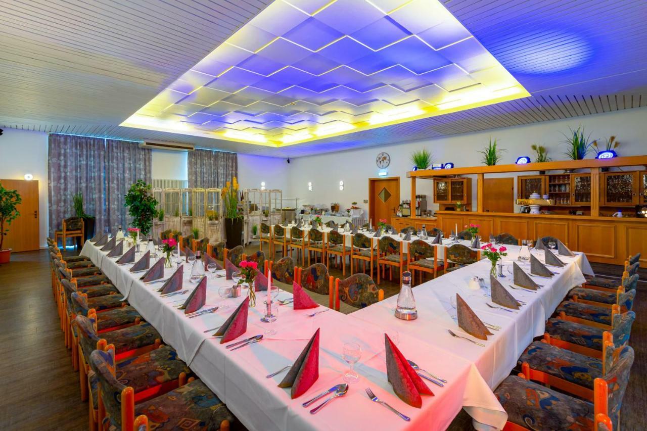 Landhotel Zum Niestetal Ngoại thất bức ảnh